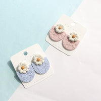 *RTS* Daisy Pastel Drop Studs